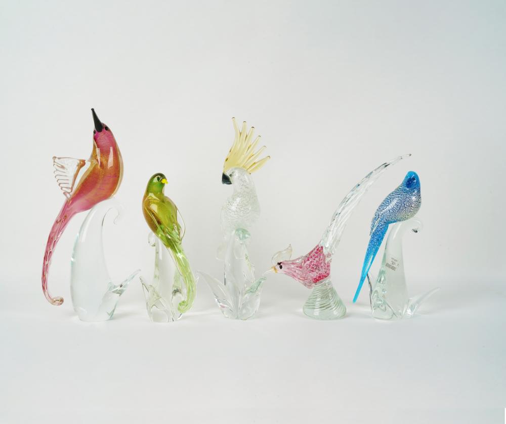 COLLECTION OF MURANO GLASS BIRD