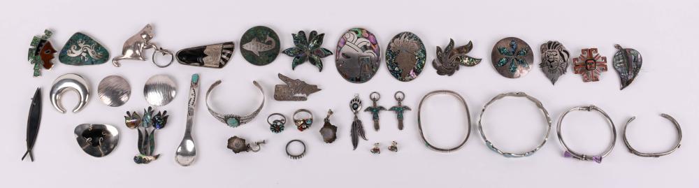 COLLECTION OF NATIVE AMERICAN AND