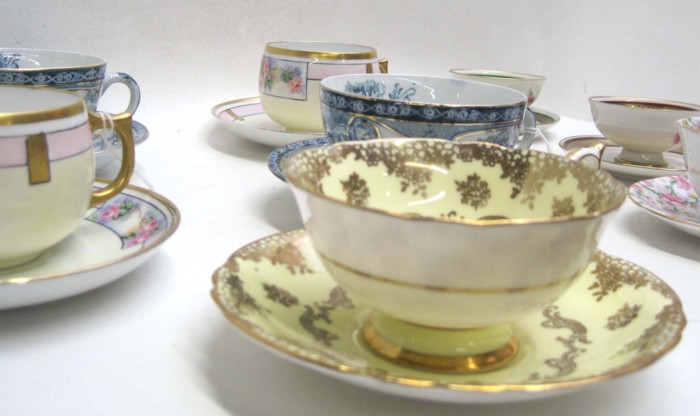 COLLECTION OF NINETEEN SETS OF