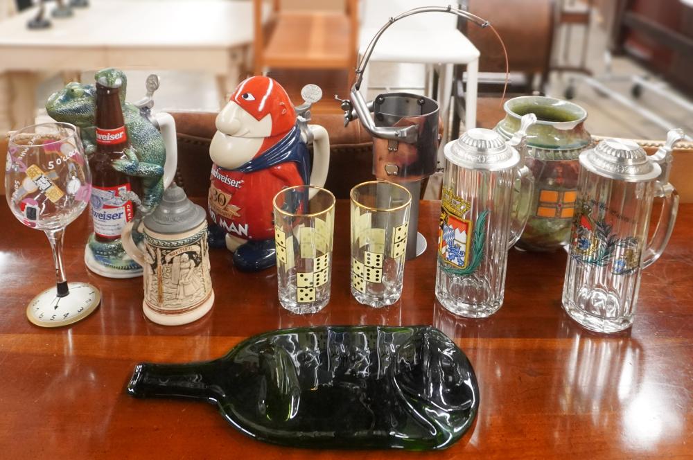 COLLECTION OF NOVELTY GLASS AND