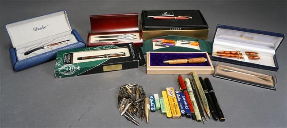 COLLECTION OF PARKER, BILL BLASS,