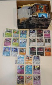 COLLECTION OF POKEMON CARDSCol