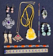 COLLECTION OF PREDOMINANTLY SI