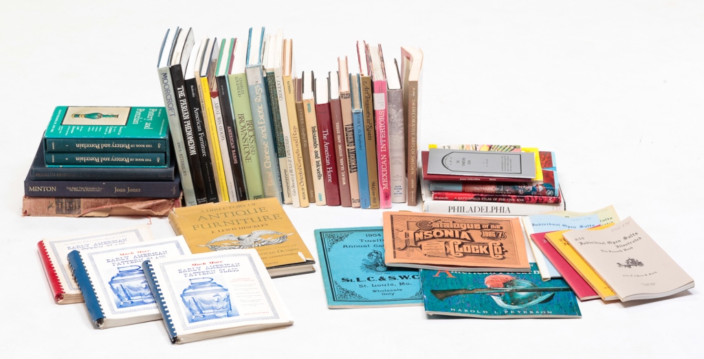 COLLECTION OF REFERENCE BOOKS.