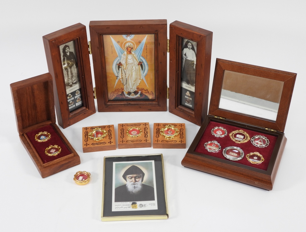 COLLECTION OF RELIGIOUS SAINT