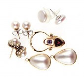 Collection of ring/pendant and