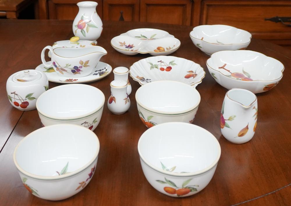 COLLECTION OF ROYAL WORCHESTER