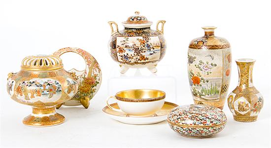 Collection of Satsuma vessels Meiji