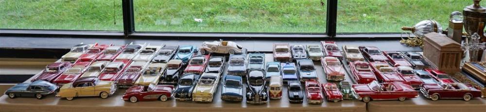 COLLECTION OF SCALE MODELS OF