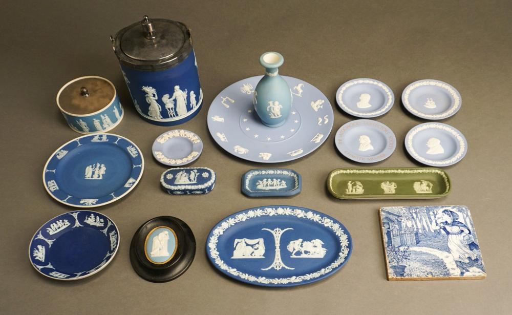 COLLECTION OF SIXTEEN WEDGWOOD
