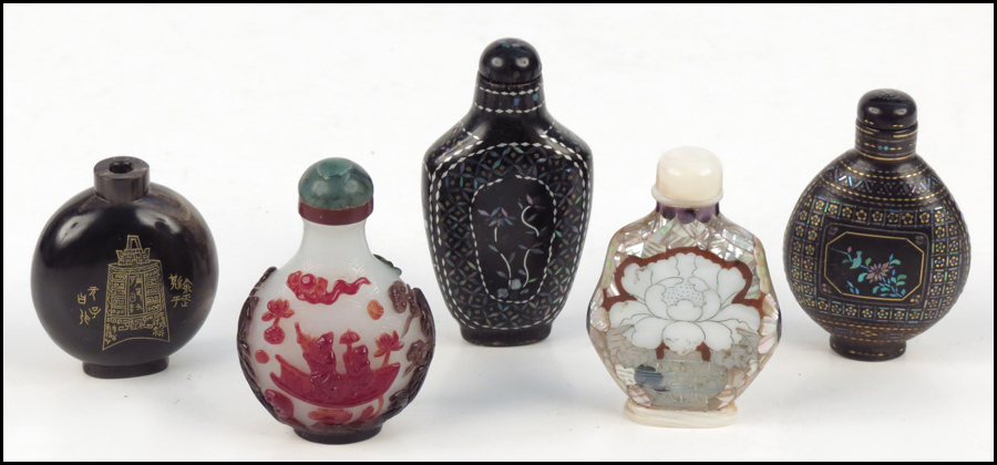 COLLECTION OF SNUFF BOTTLES.