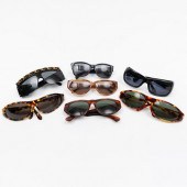 COLLECTION OF SUNGLASSESCompri
