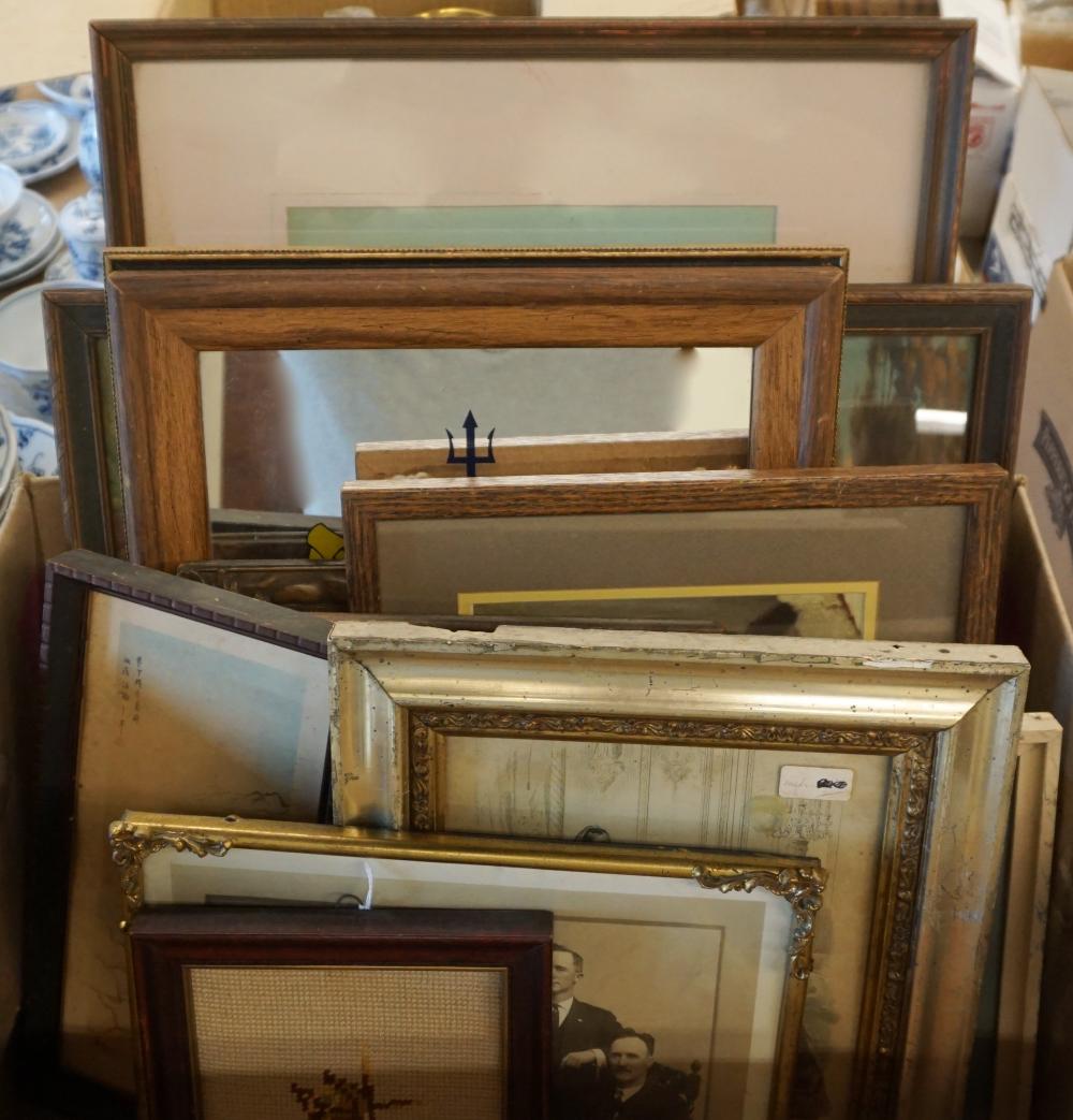COLLECTION OF THIRTEEN ASSORTED