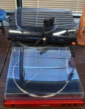 COLLECTION OF THREE TURNTABLES