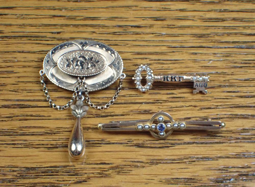 COLLECTION OF THREE VINTAGE