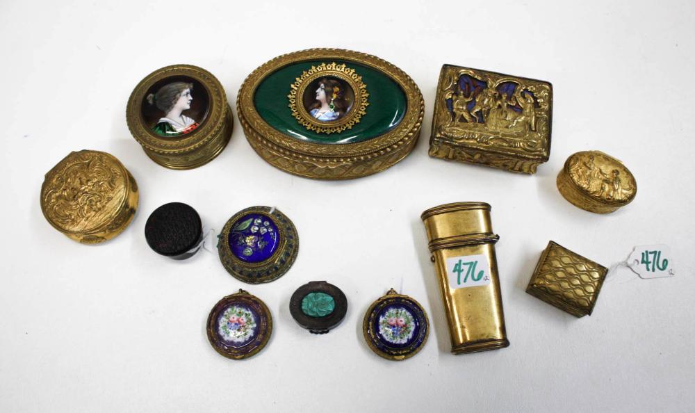 COLLECTION OF TWELVE ASSORTED