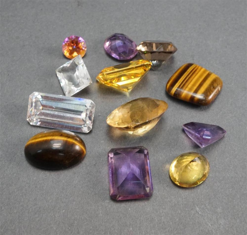 COLLECTION OF UNMOUNTED