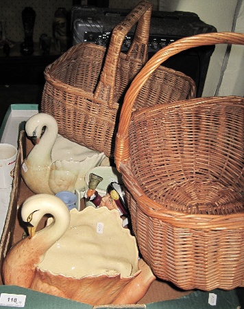 Collection of various pottery to