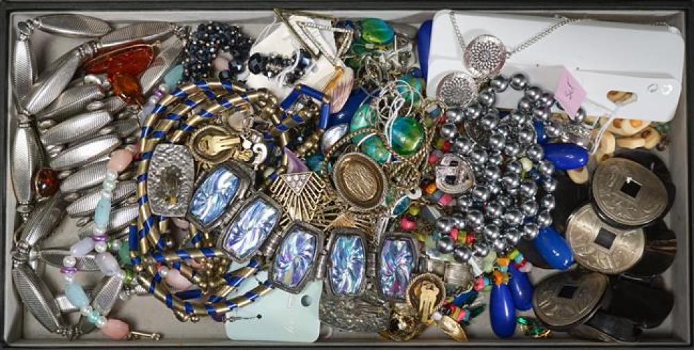 COLLECTION OF VINTAGE AND OTHER