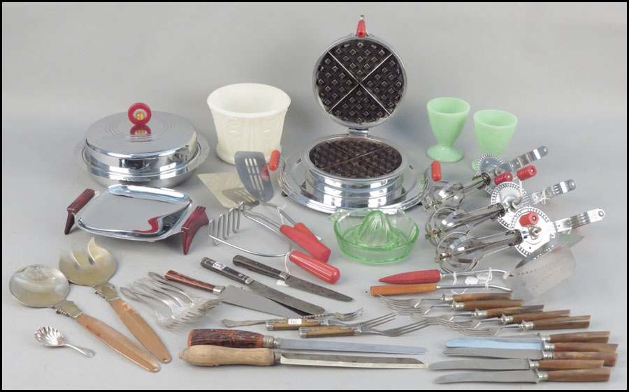 COLLECTION OF VINTAGE COOKWARE