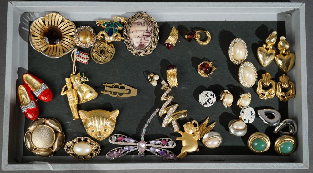 COLLECTION OF VINTAGE COSTUME