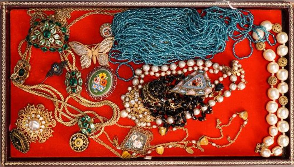 COLLECTION OF VINTAGE COSTUME