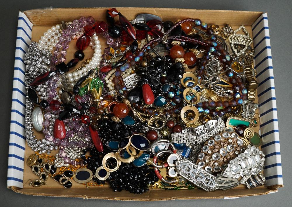 COLLECTION OF VINTAGE PASTE AND