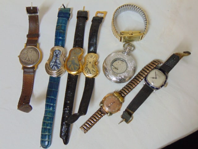 COLLECTION OF VINTAGE