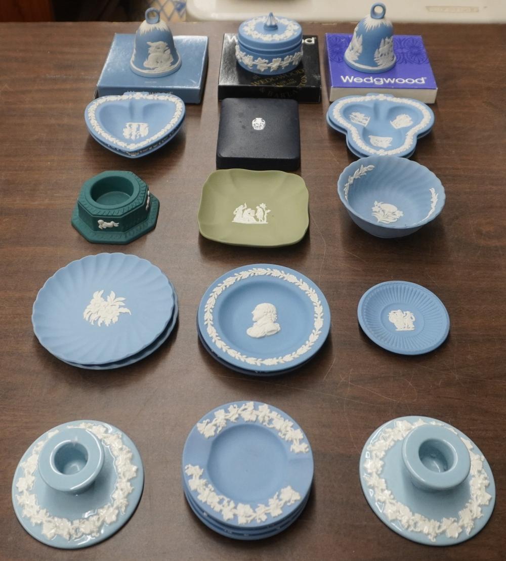 COLLECTION OF WEDGWOOD TABLE