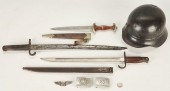 COLLECTION OF WWII & WWI ITEMS