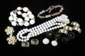 COLLECTION VINTAGE COSTUME JEW