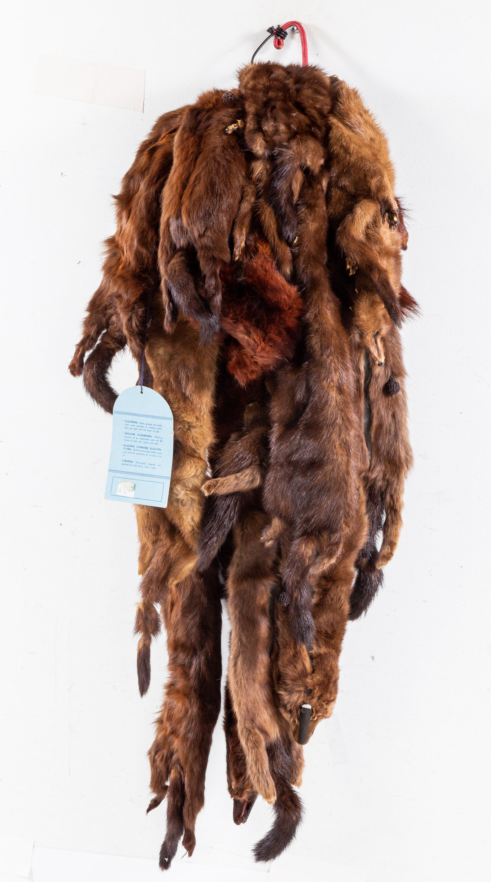 COLLECTION VINTAGE FOX STOLES AND