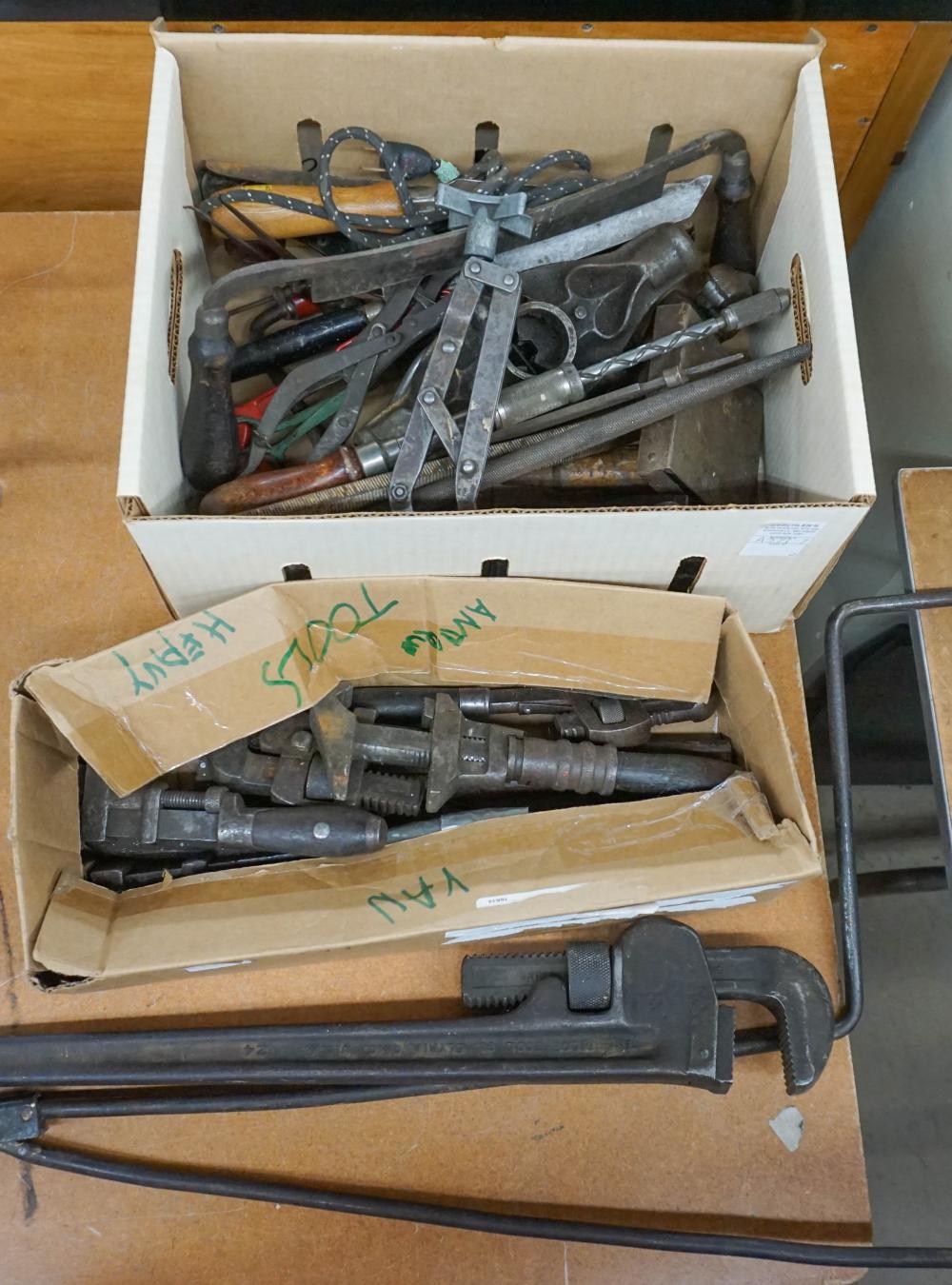 COLLECTION WITH ANTIQUE METAL