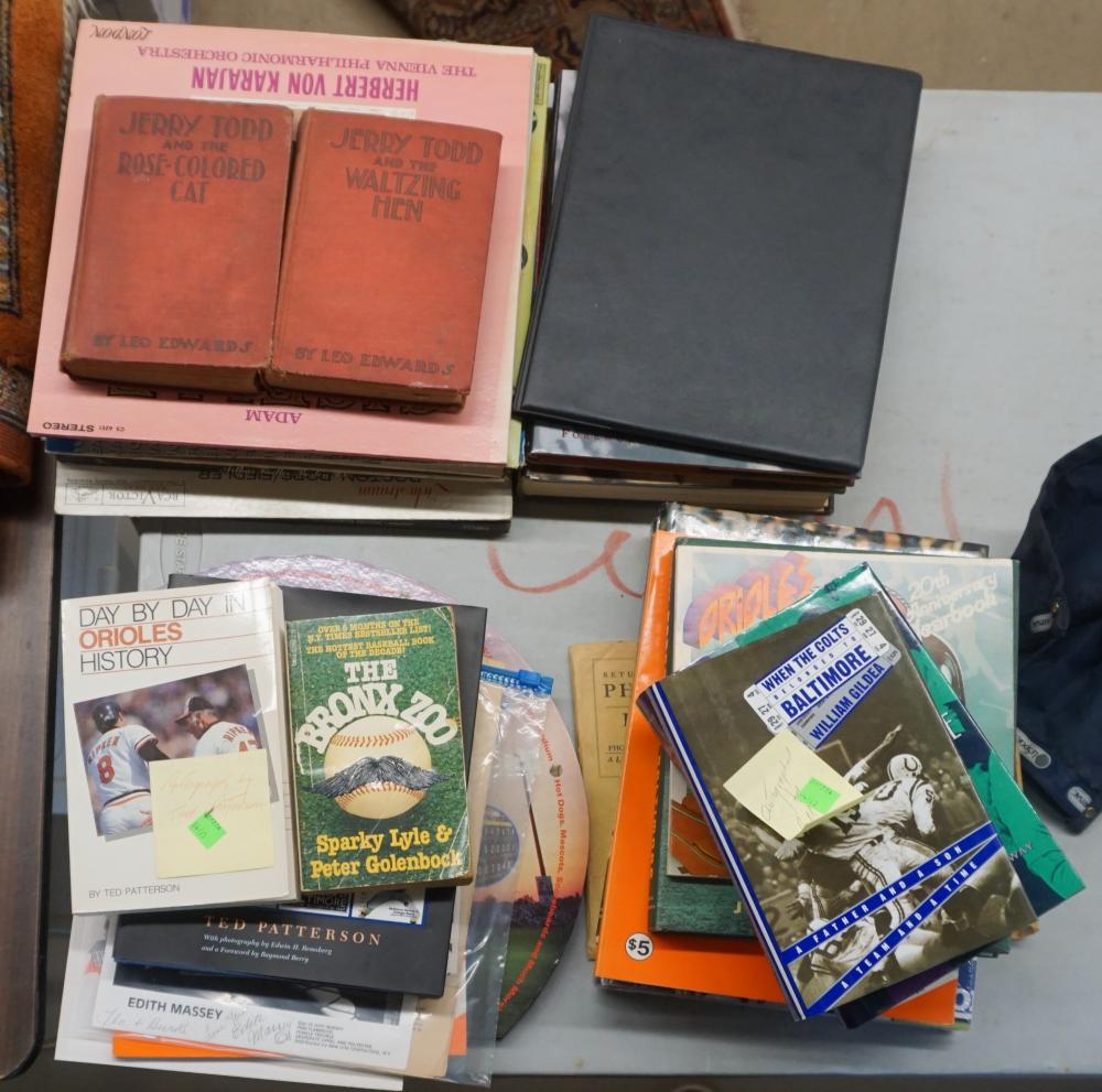 COLLECTION WITH BOOKS AND