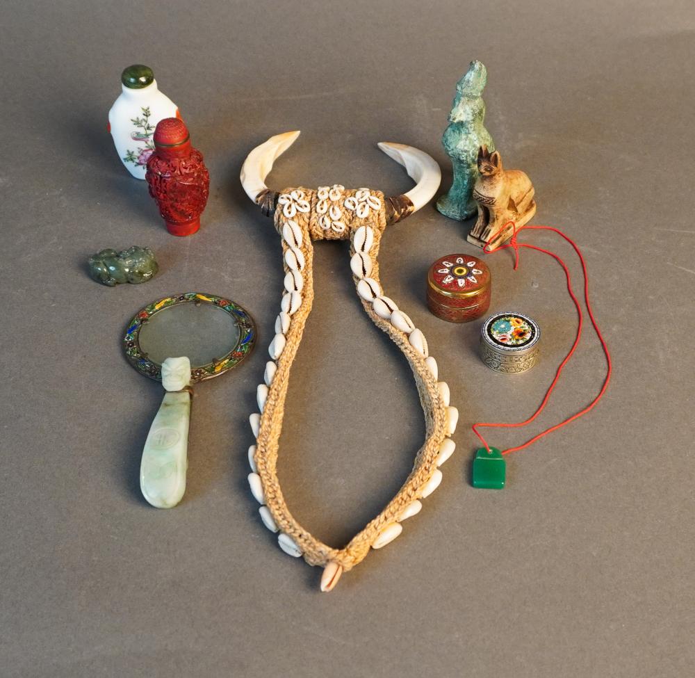 COLLECTION WITH CHINESE CARVED