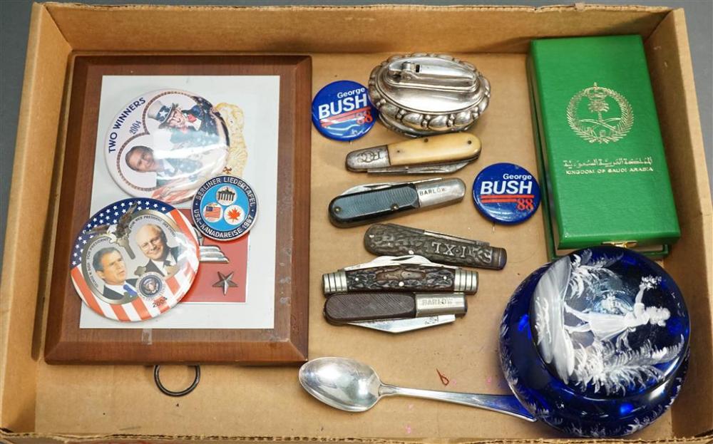COLLECTION WITH FIVE POCKET KNIVES,