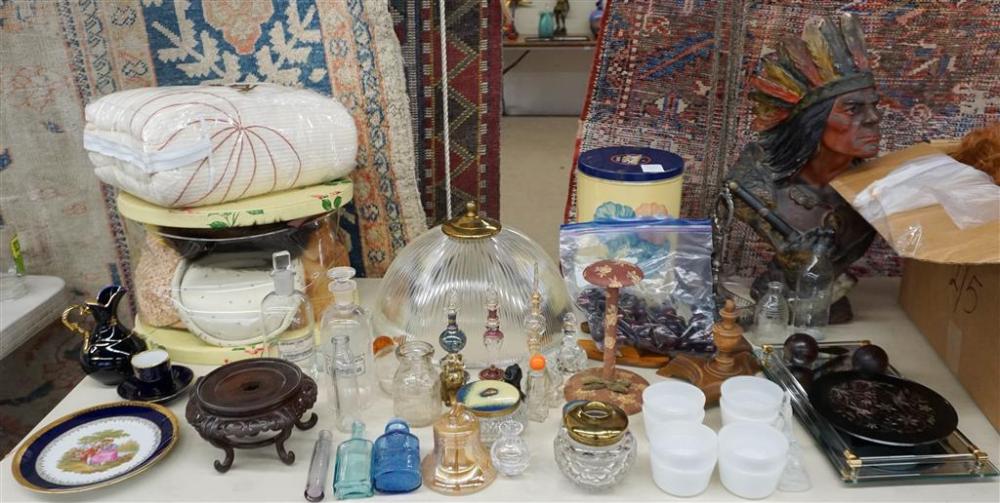 COLLECTION WITH GLASS APOTHECARY