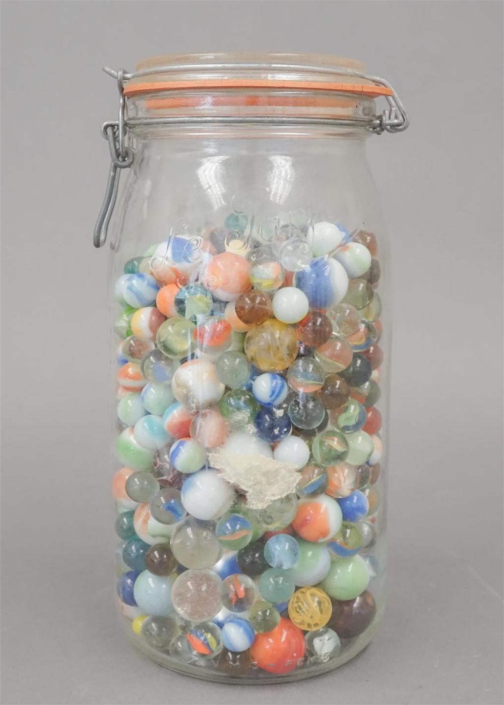 COLLECTION WITH GLASS