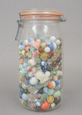 COLLECTION WITH GLASS MARBLESC