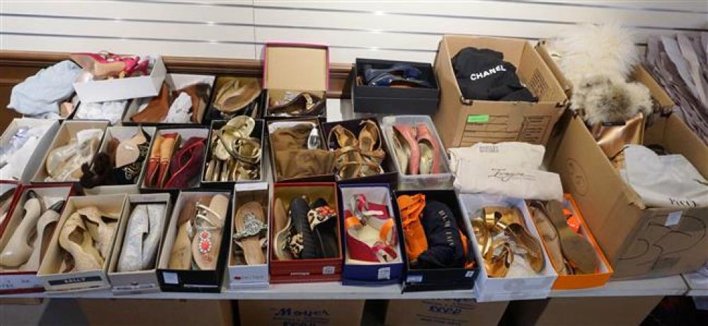COLLECTION WITH LADIES SHOES AND