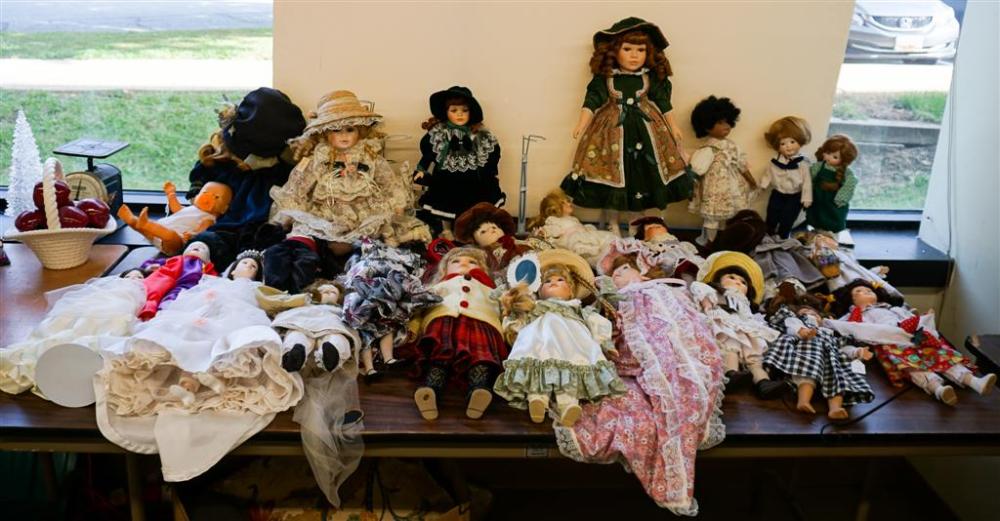 COLLECTION WITH PREDOMINENTLY