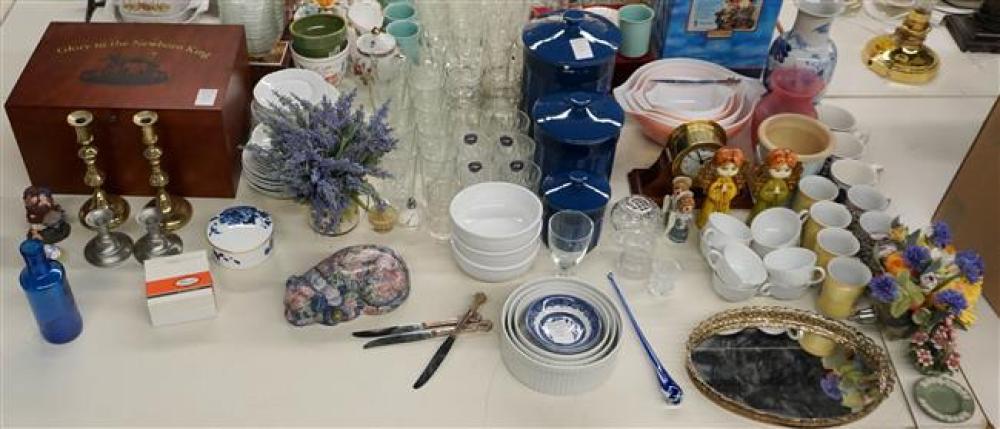 COLLECTION WITH THREE-PIECE
