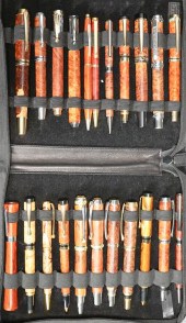 COLLECTION WITH TWENTY-TWO WOO