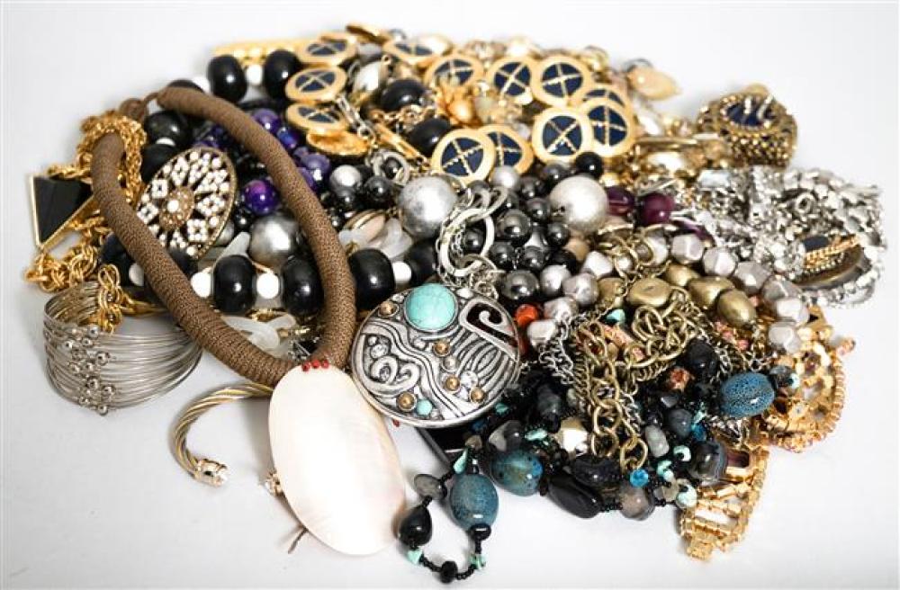 COLLECTION WITH VINTAGE, FASHION