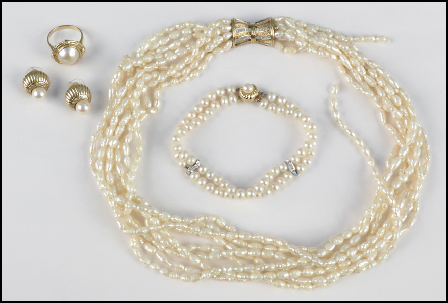 COLLECTON OF PEARL JEWELRY.