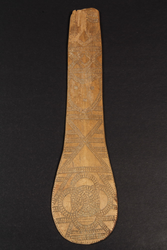 COLONIAL ERA CARVED PAGE TURNER -