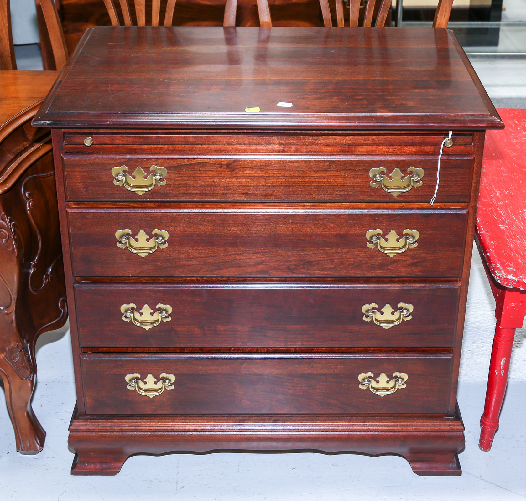 COLONIAL STYLE CHERRY BACHELOR'S
