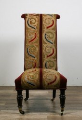 COLONIAL STYLE CREWELWORK SEWI