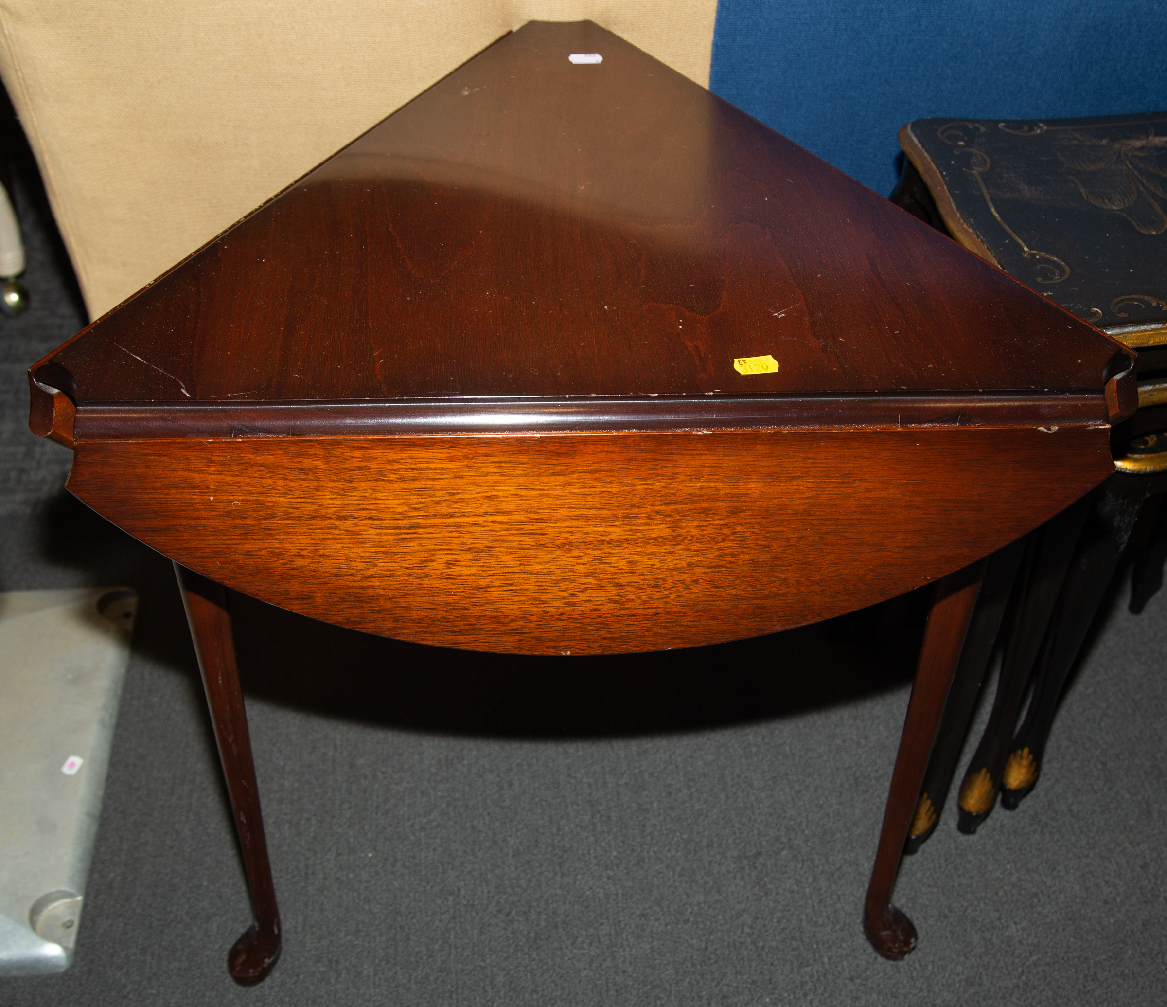 COLONIAL STYLE MAHOGANY