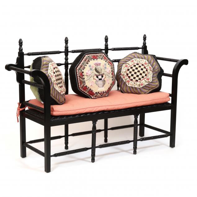 COLONIAL STYLE PAINTED BENCH Late
